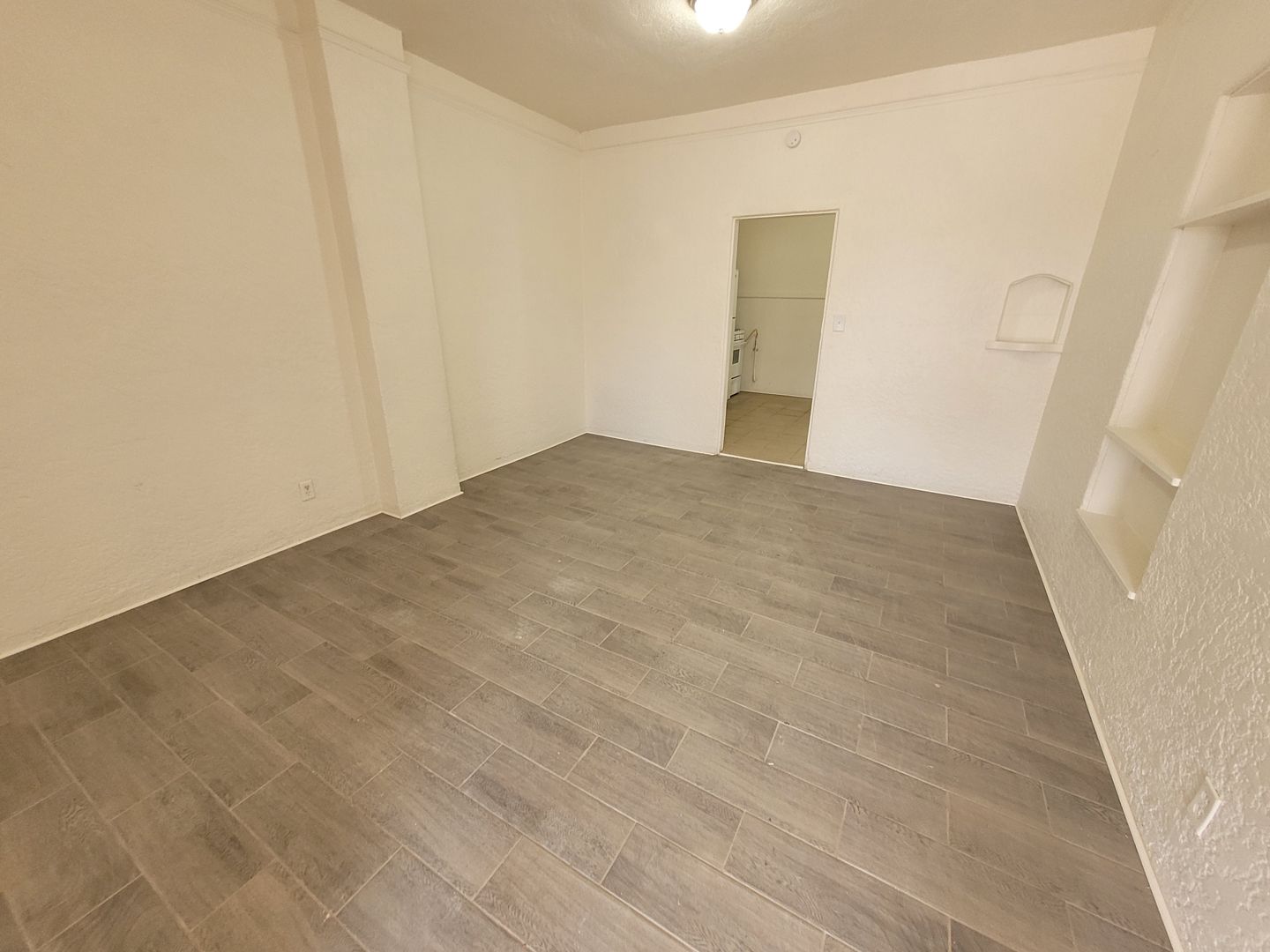 Yuma Apartment: 383 S 7th Ave