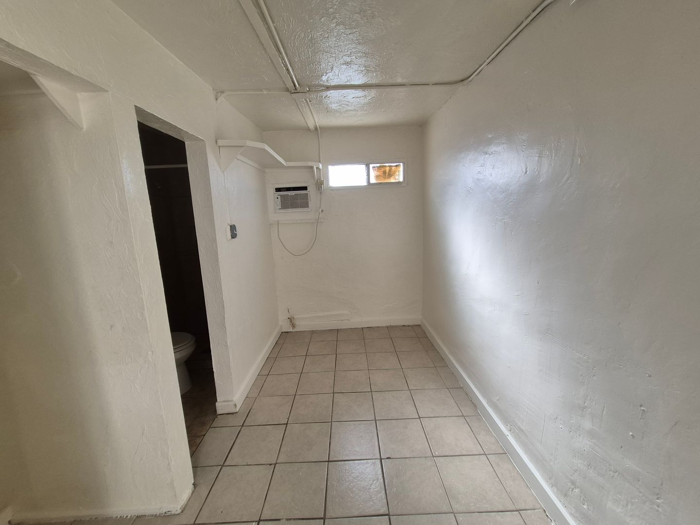 Yuma Apartment: 560 S Madison Ave