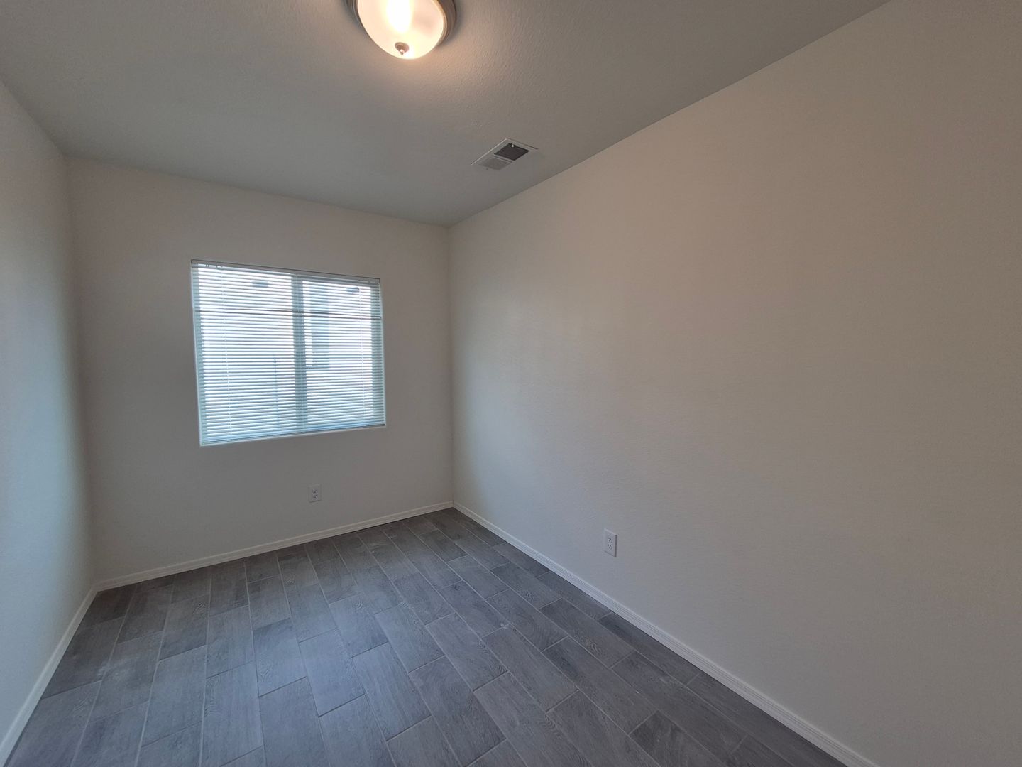 Yuma Apartment: 146 S. 17th Ave.