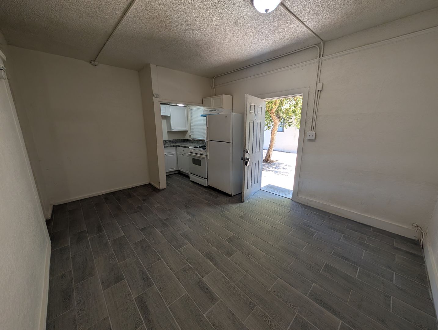 Yuma Apartment: 560 S Madison Ave