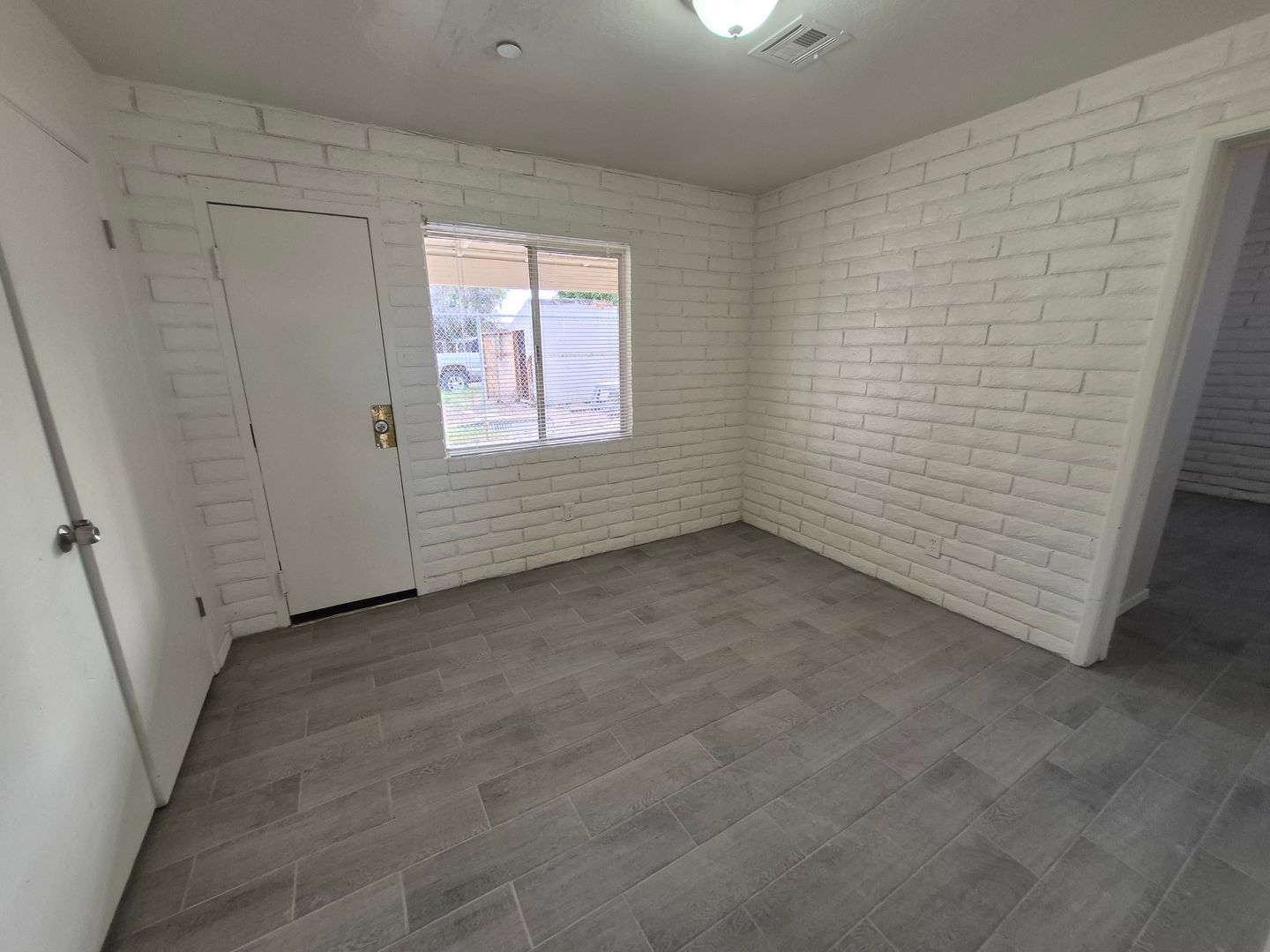 Yuma Apartment: 146 S. 17th Ave.