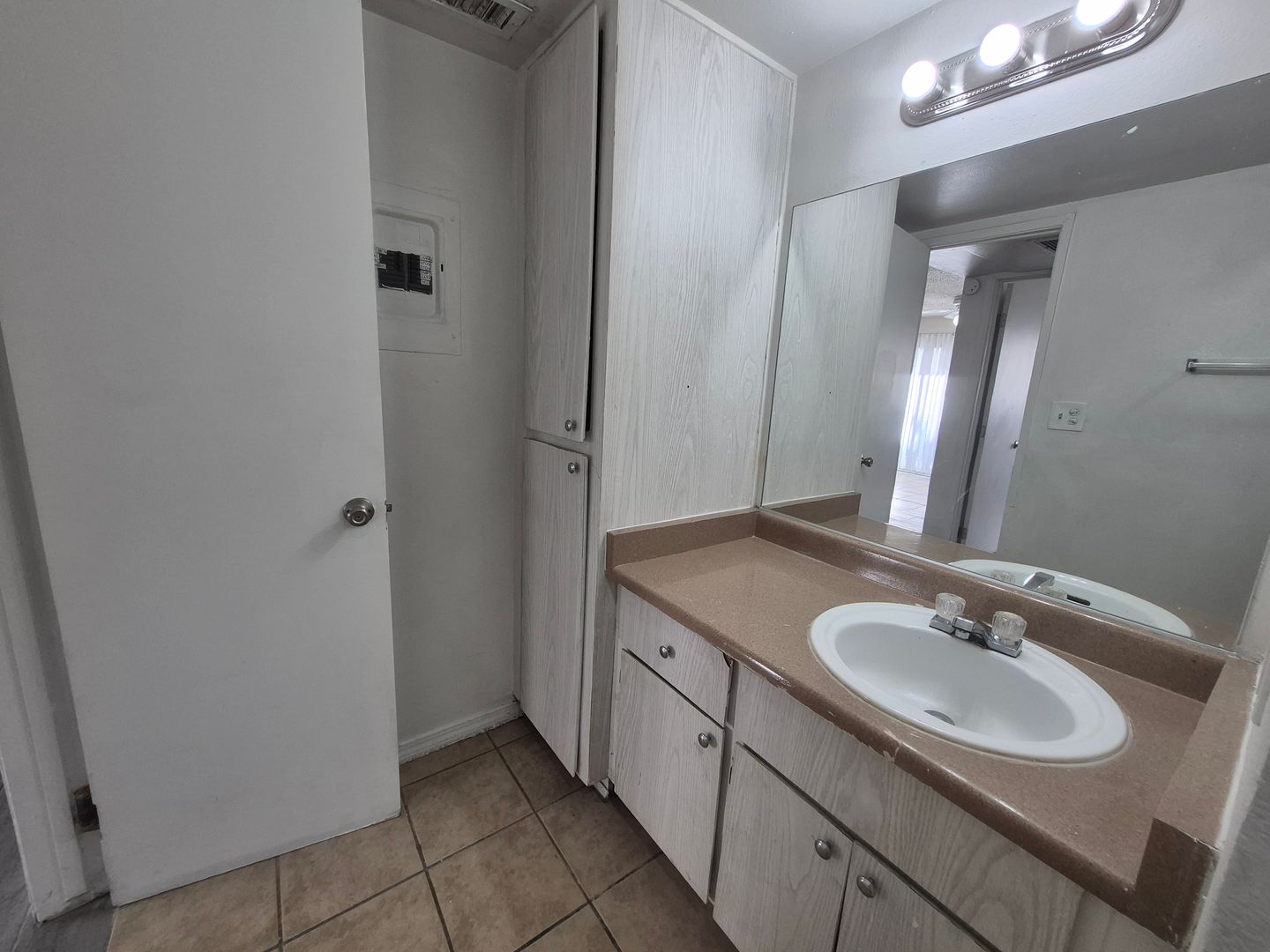 Yuma Apartment: 2621 s Virginia Dr