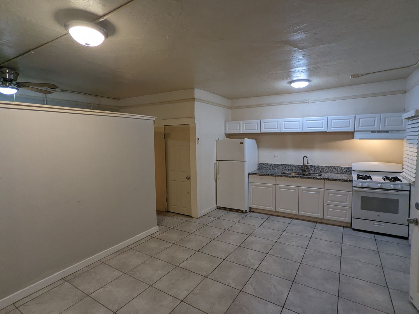 Yuma Apartment: 560 S Madison Ave