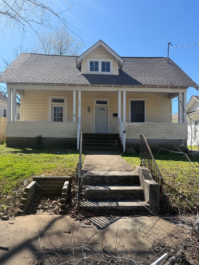 Jackson House: 150 Arlington Ave,