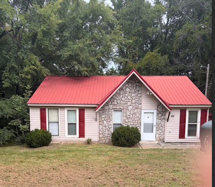 NEWLEY UPDATED HOME! AVAILABLE NOW! – photo 1
