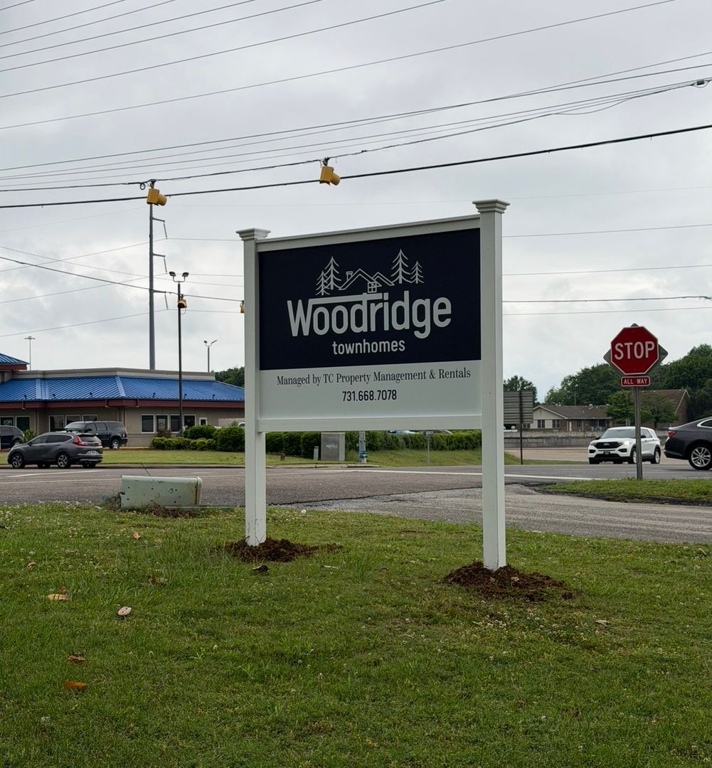 Jackson Apartment: Woodridge Townhomes