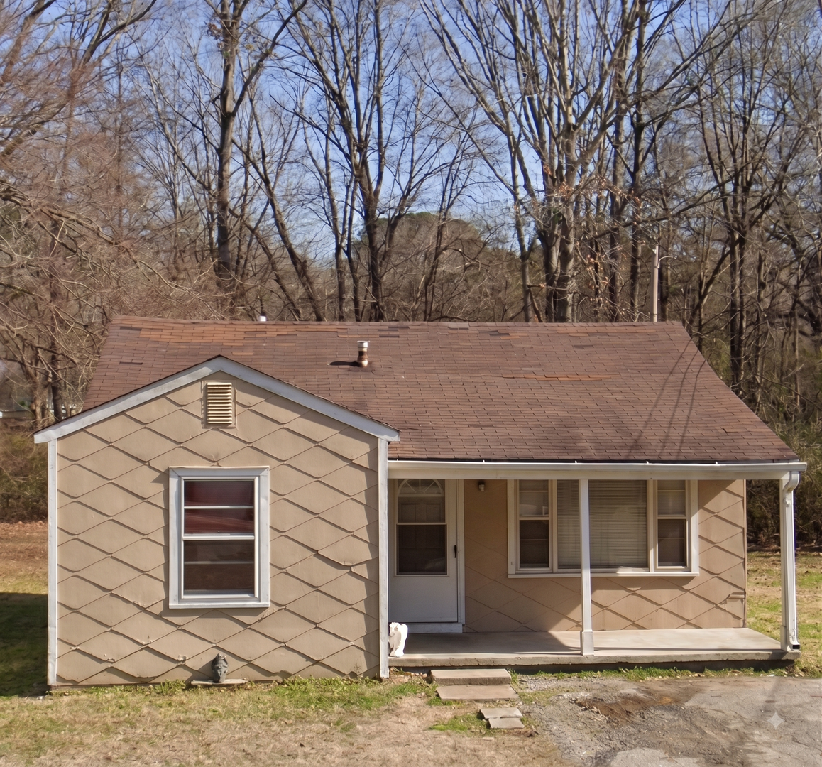 Jackson House: 42 Monroe Ave