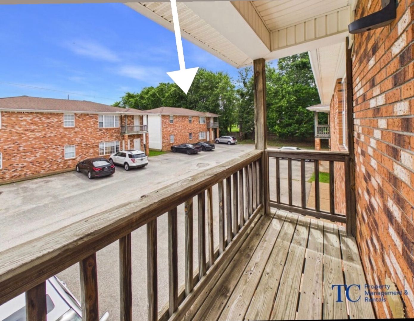 Jackson Apartment: 281 Foxworth Dr.