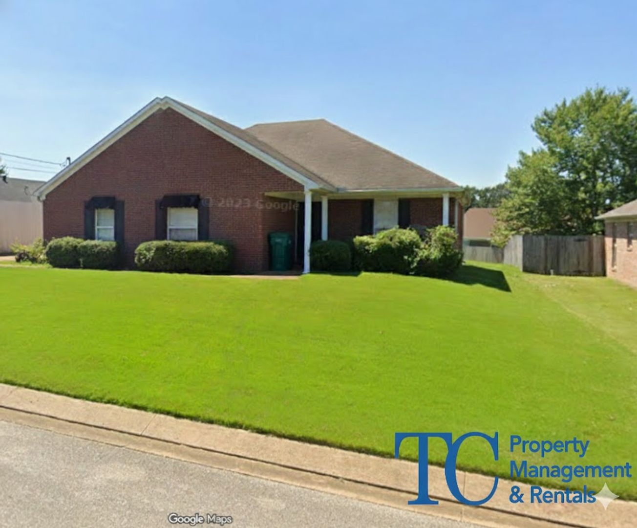 Jackson House: 23 Hulsey Cove