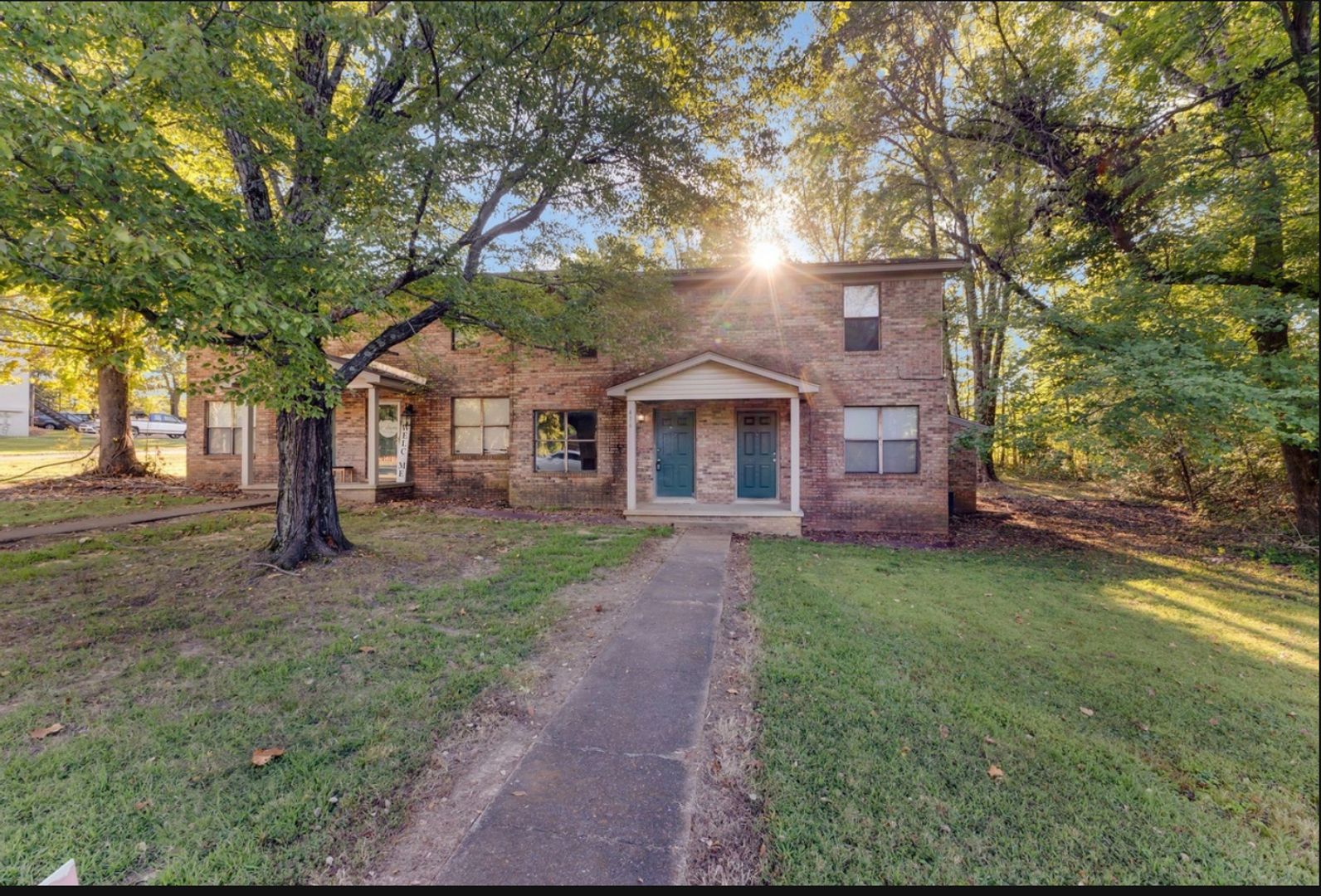 Jackson Apartment: 416 Archwood St N