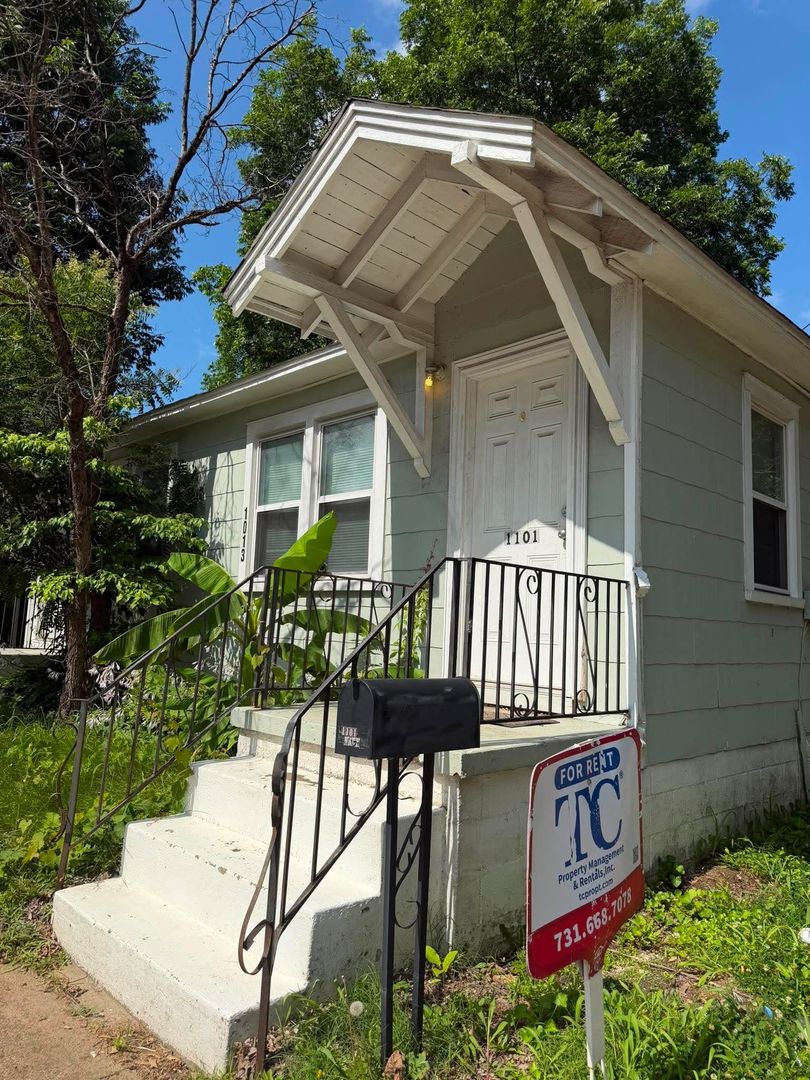 Milan Apartment: 1099-1101 N. 1st Street