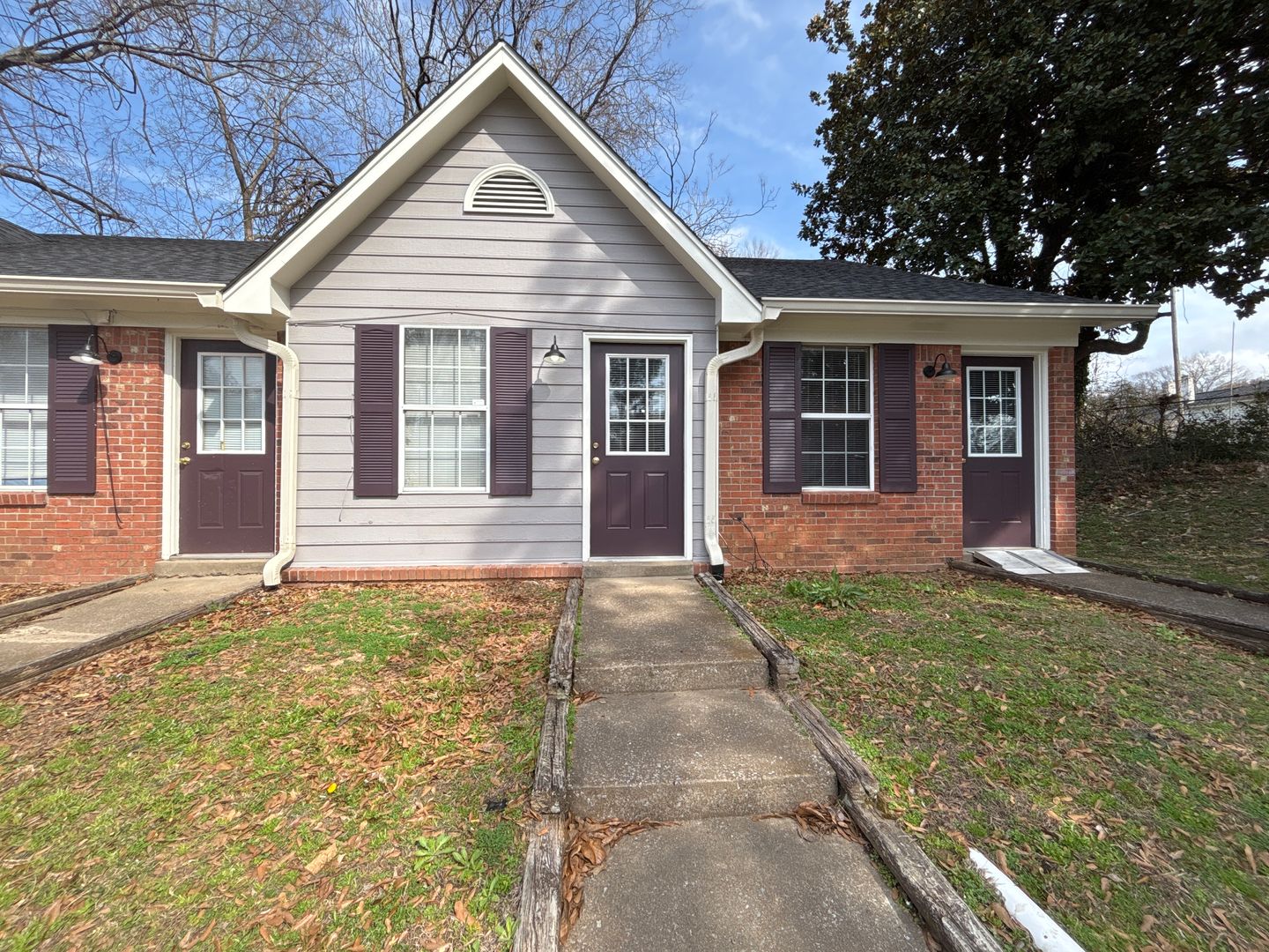 Jackson Apartment: 103 Evergreen Street