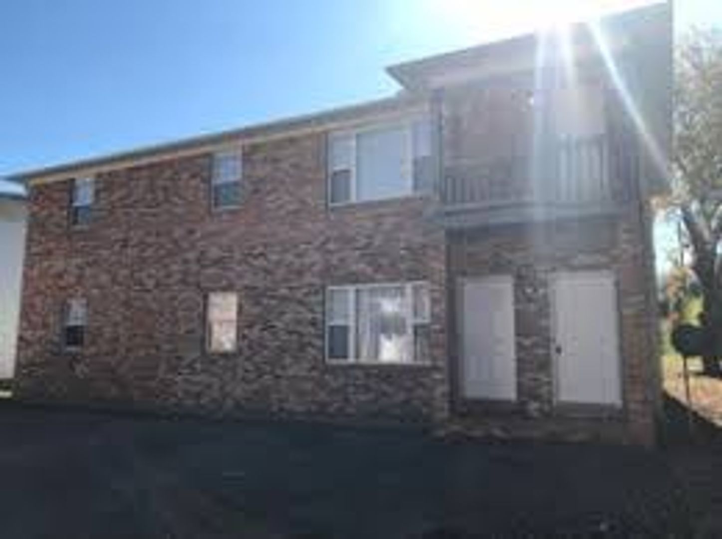 Jackson Apartment: 281 Foxworth Dr.