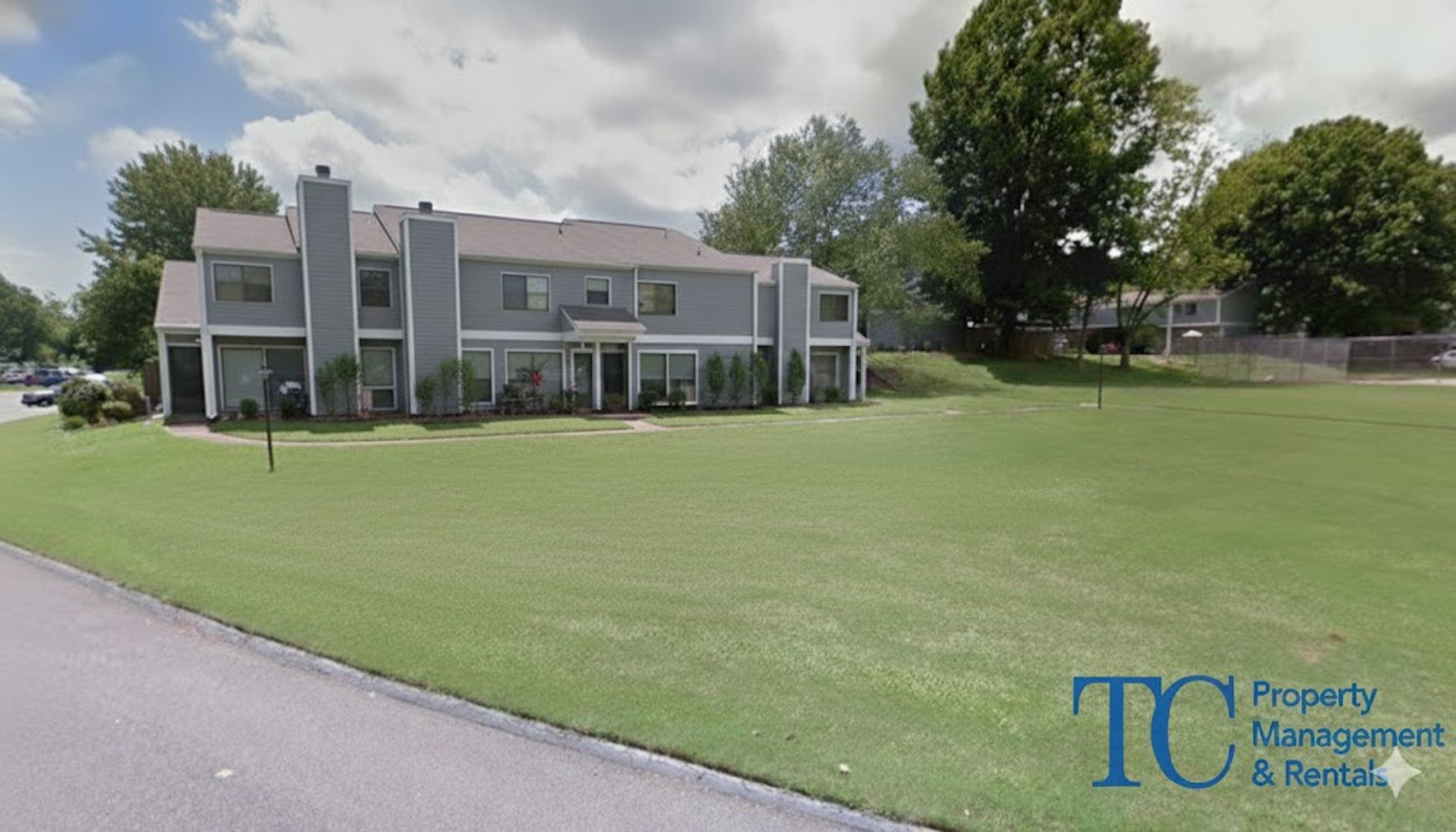 Jackson Apartment: Woodridge Townhomes