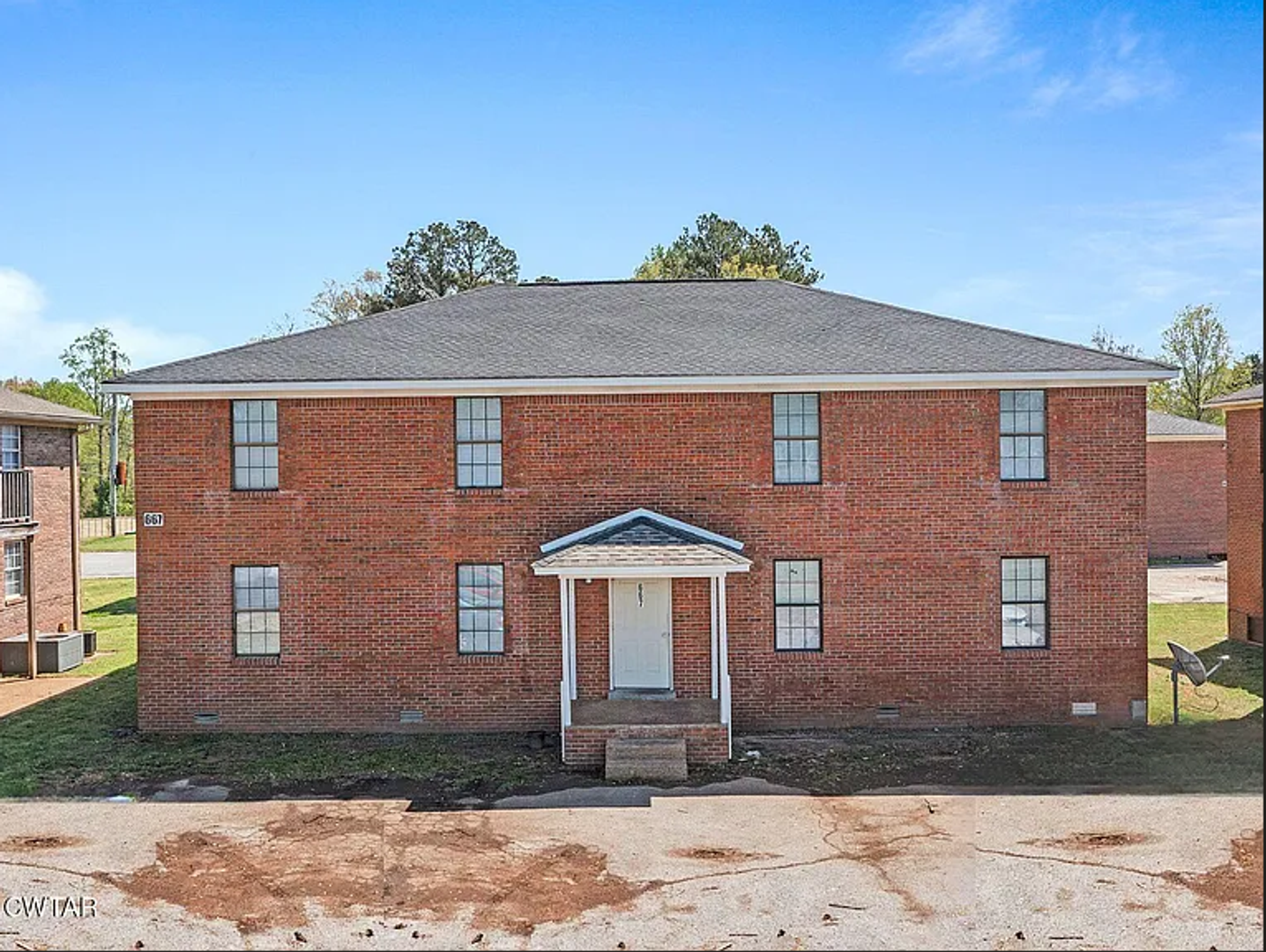 Jackson Apartment: 667 Old Humboldt Rd