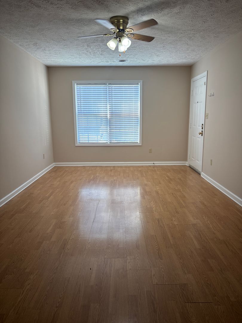 Jackson Apartment: 286 Foxworth Drive