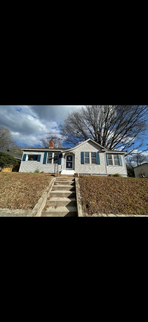 Jackson House: 830 Lambuth Blvd.