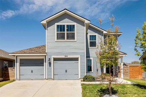 Comfort and Convenience AND Move-in Ready! – photo 1