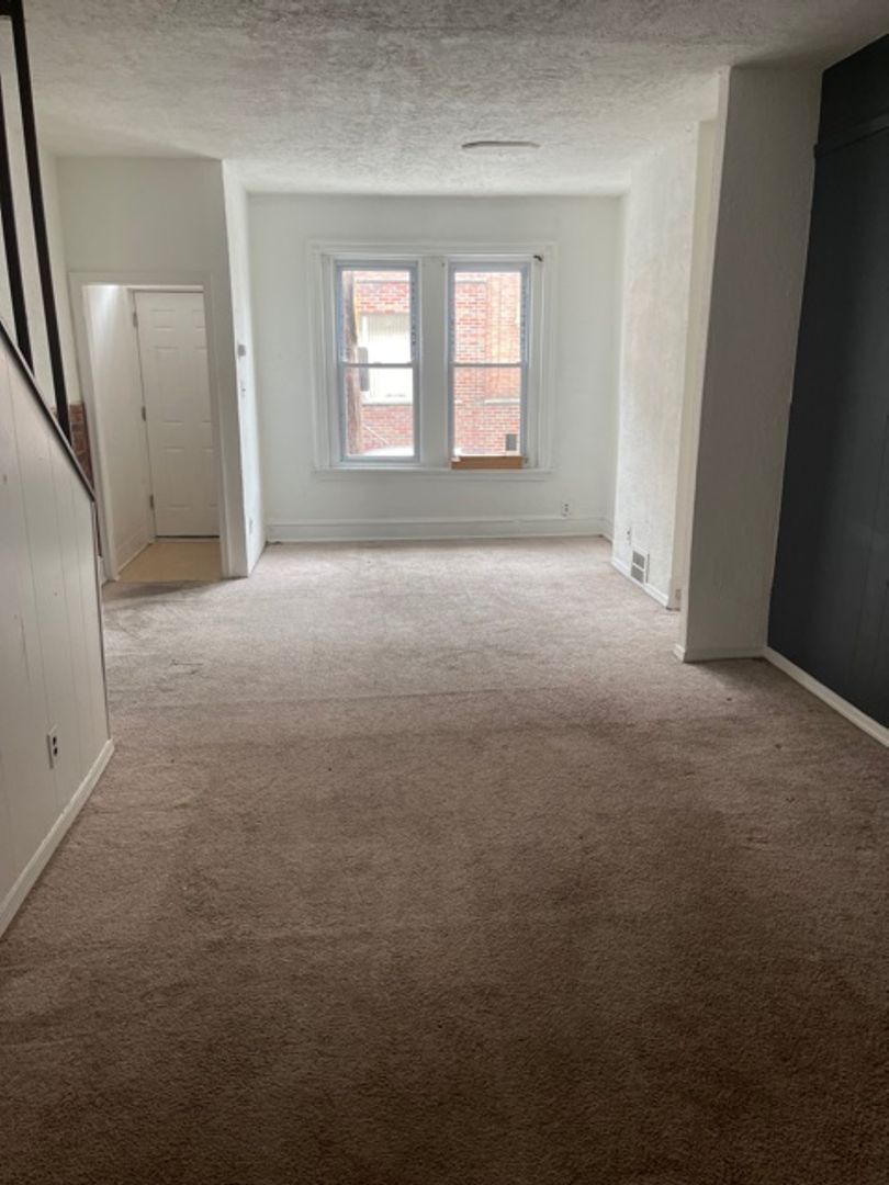 Philadelphia House: 612 Cross St