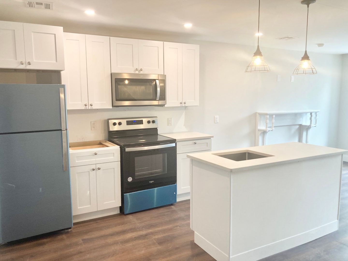 Philadelphia Apartment: 2630 Ridge Avenue (f/s)