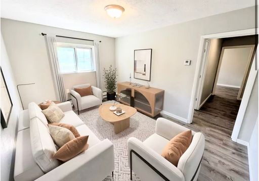 Available Now – Updated 2 Bedroom Apartment in Chalfant Borough!