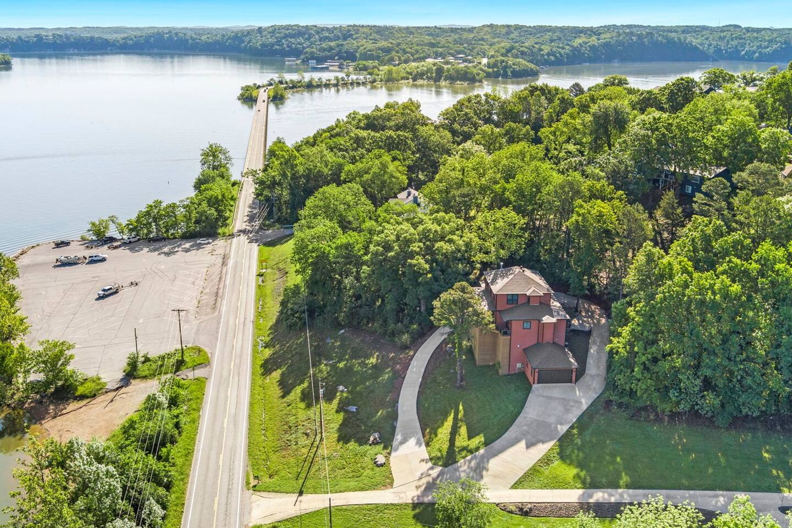 Rogers House: 16217 Highway 12