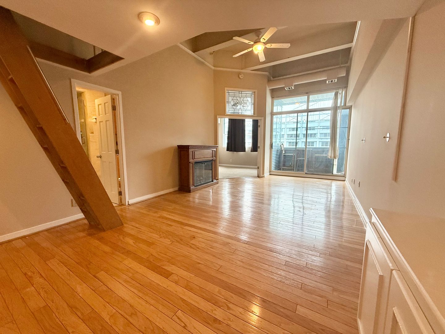 Philadelphia House: 3 North Columbus Boulevard