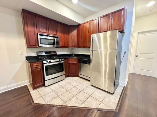 Temple University 2 Bedroom – photo 1