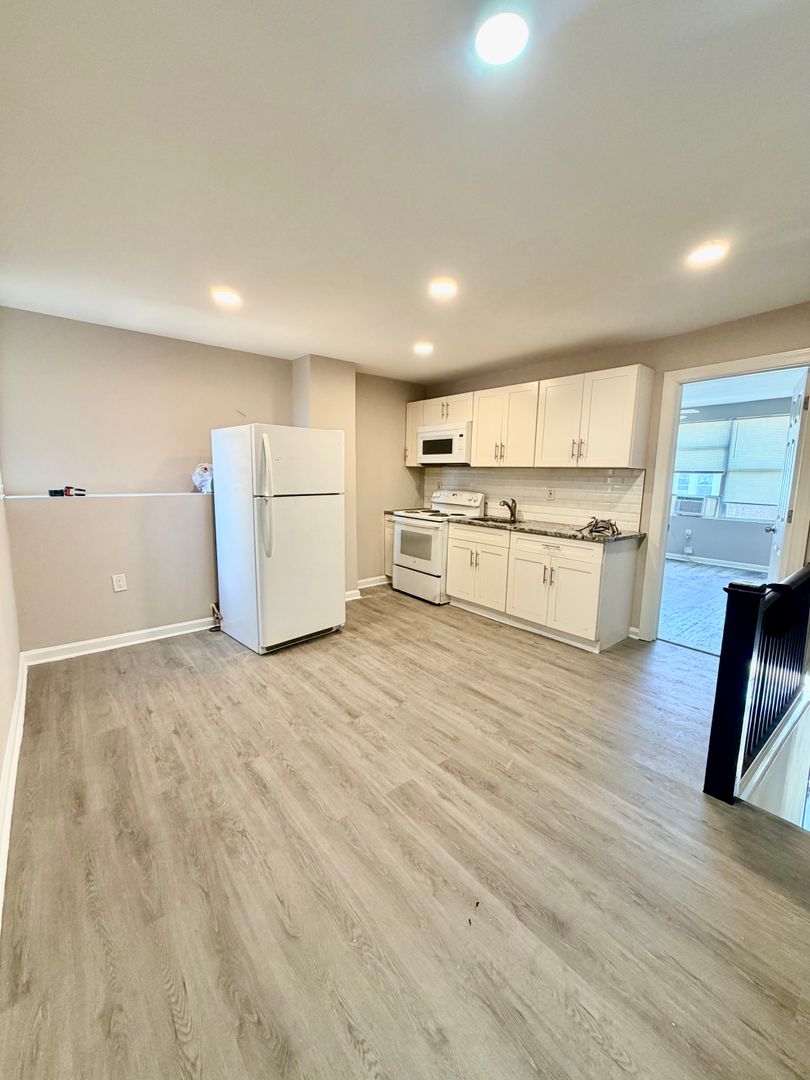 Philadelphia Apartment: 5821 Theodore Street