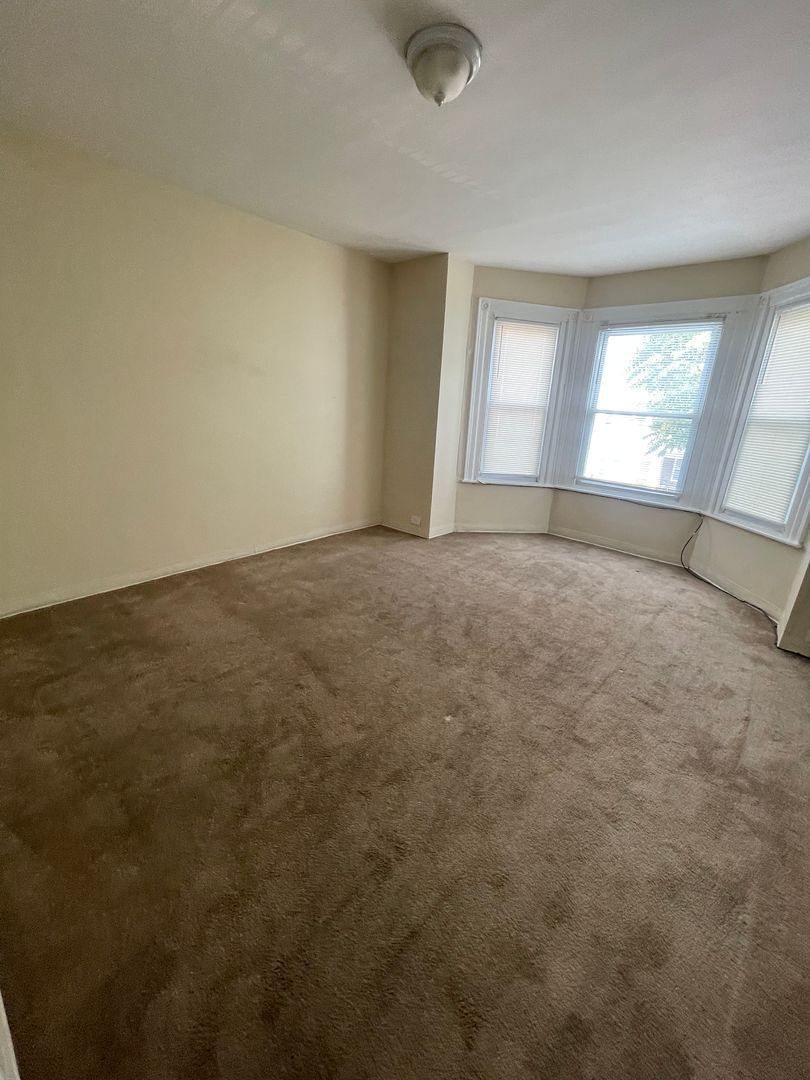 Philadelphia Apartment: 4732 D Street