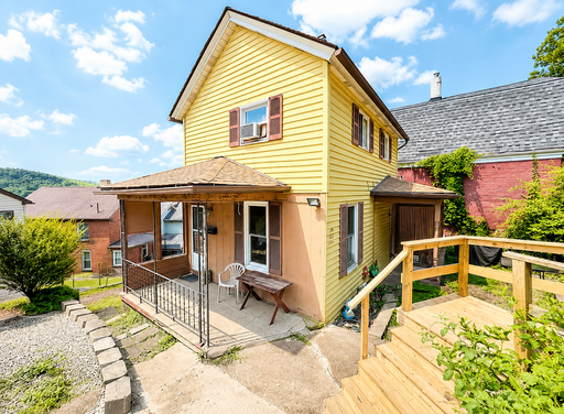 653 5th Street, Pitcairn, PA 15140