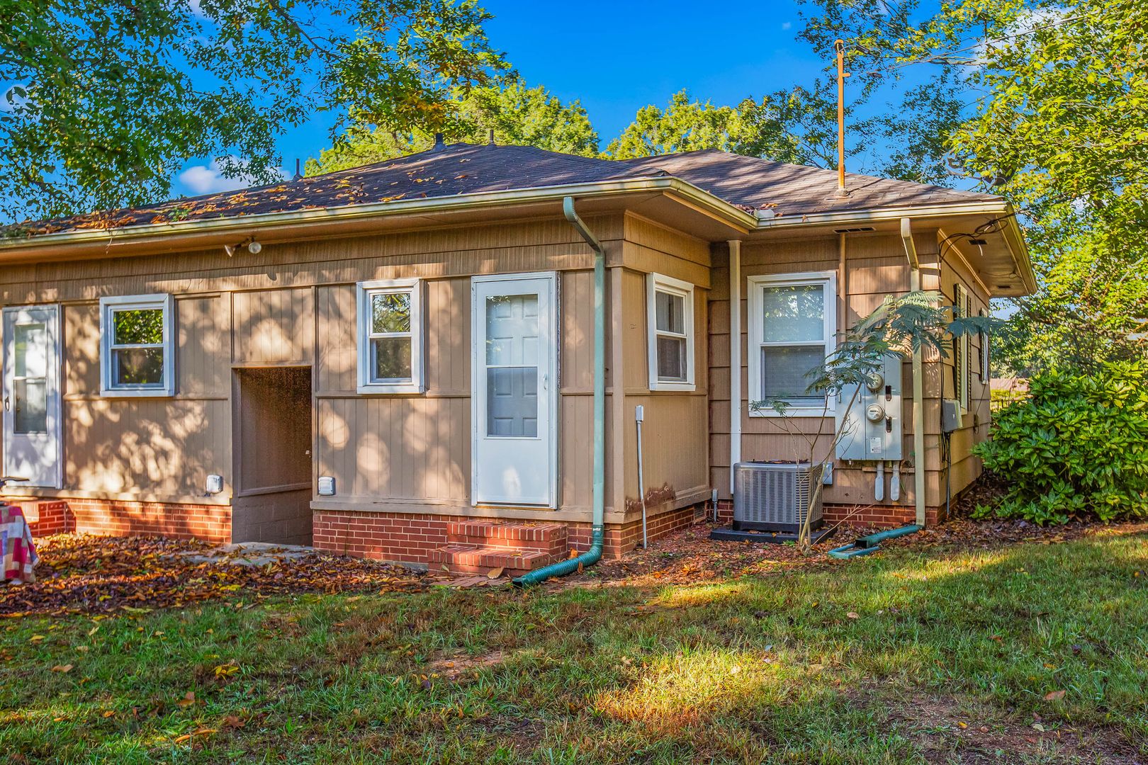 Winston-Salem Apartment: 5038 Pinewood Drive