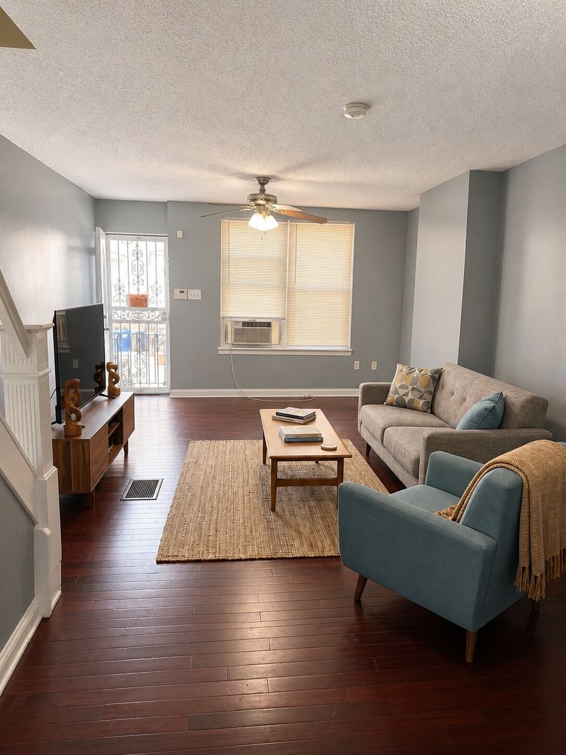 Philadelphia House: 2624 Gerritt Street