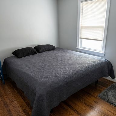 Listing photo thumbnail