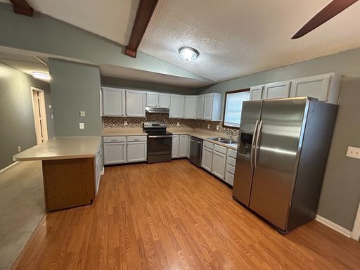 Listing photo thumbnail