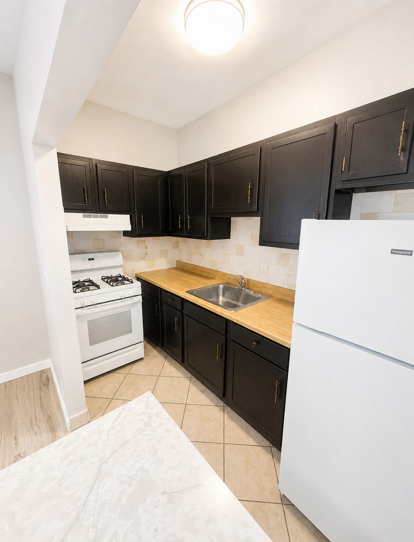 McKees Rocks Apartment: 321 Ella Street