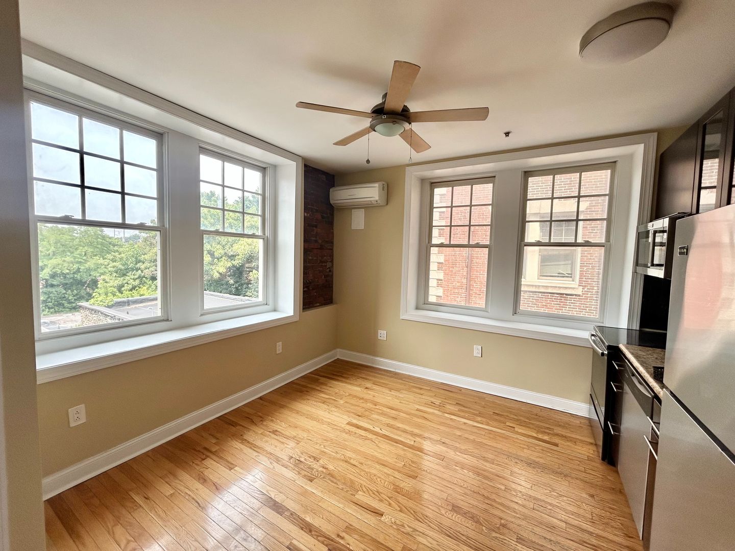 Philadelphia Apartment: 319 W Chelten Ave