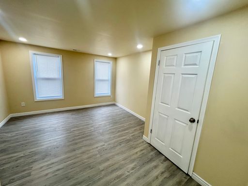 Listing photo thumbnail