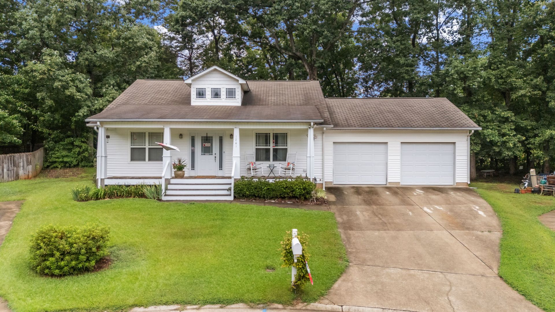 Kernersville House: 1701 Willa Place