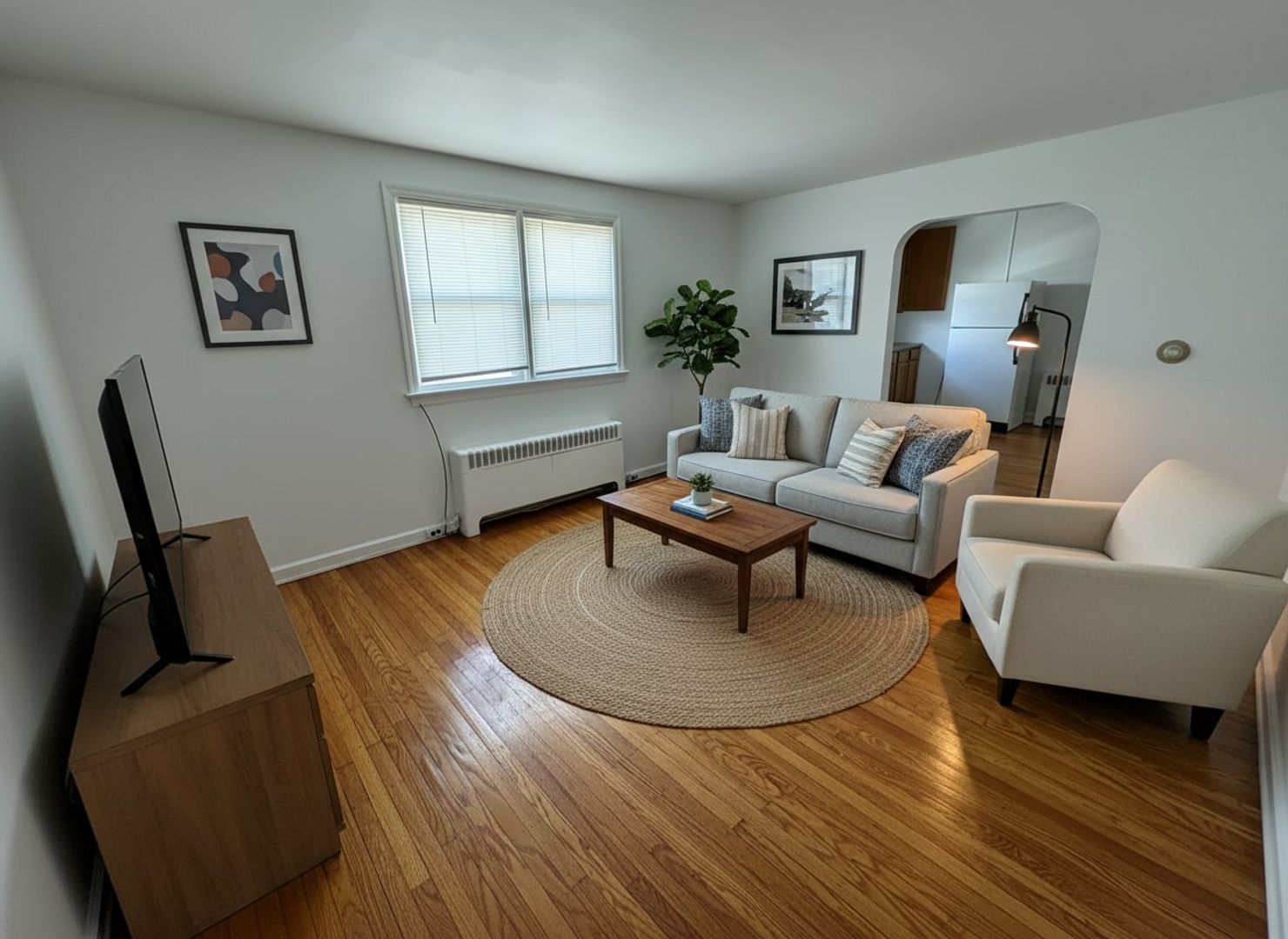 Barrington Apartment: 206-212 Clements Bridge Road