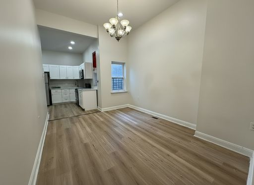 Welcome to 911 N 16th St Unit 1, a well-maintained 3-bedroom, 1-bath apartment in the heart of Fairmount – photo 1