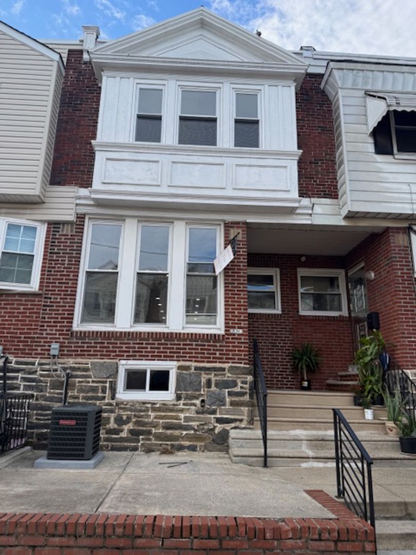 Philadelphia House: 2830 South Sheridan Street