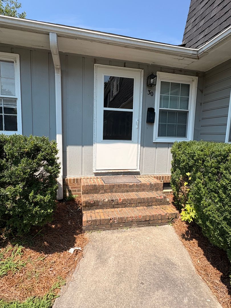 Forsyth St Apartments