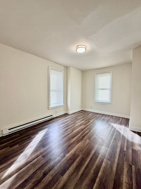Listing photo thumbnail