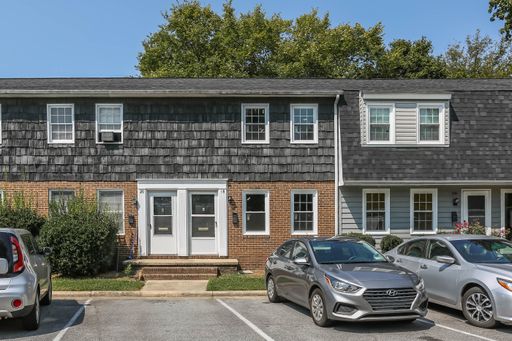 Freshly Updated 2-Bedroom Apartment in Thomasville’s Davidson Area – photo 1