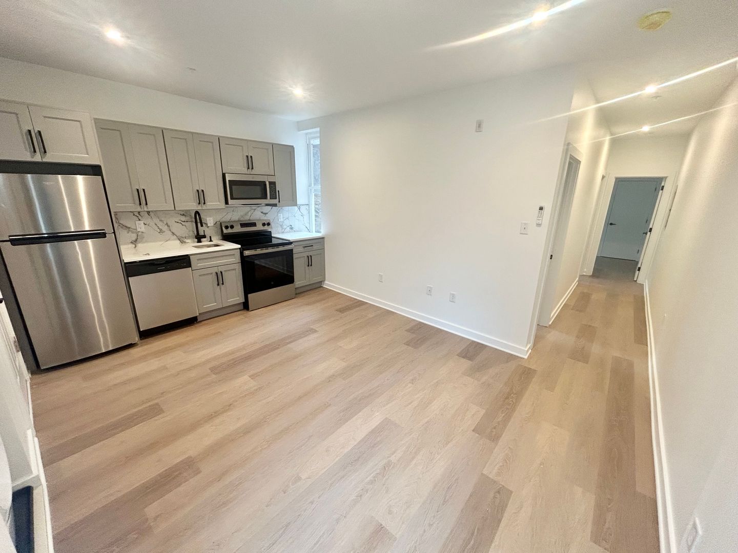 Philadelphia Apartment: 2725 W Girard Ave