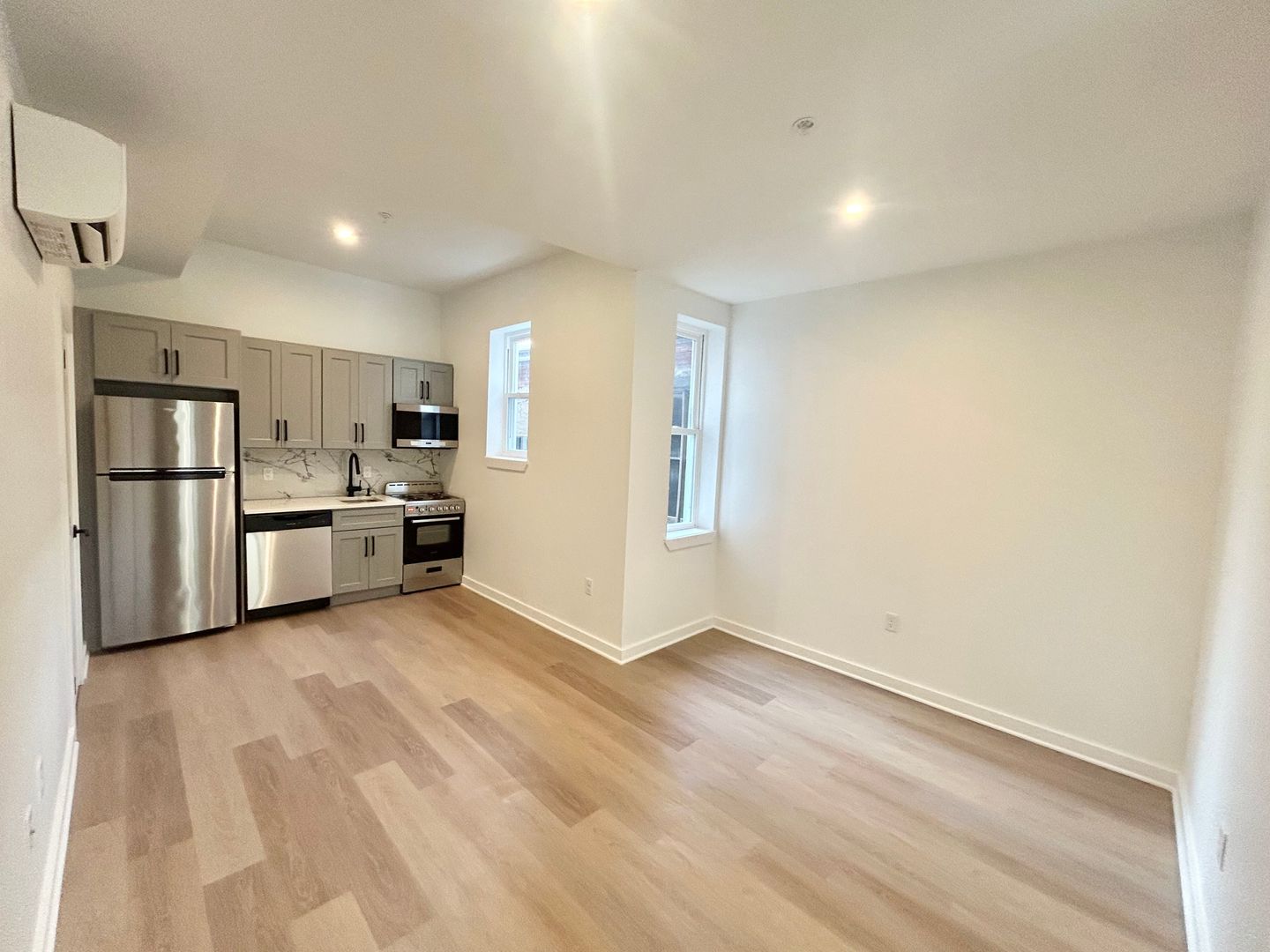 Philadelphia Apartment: 2725 W Girard Ave