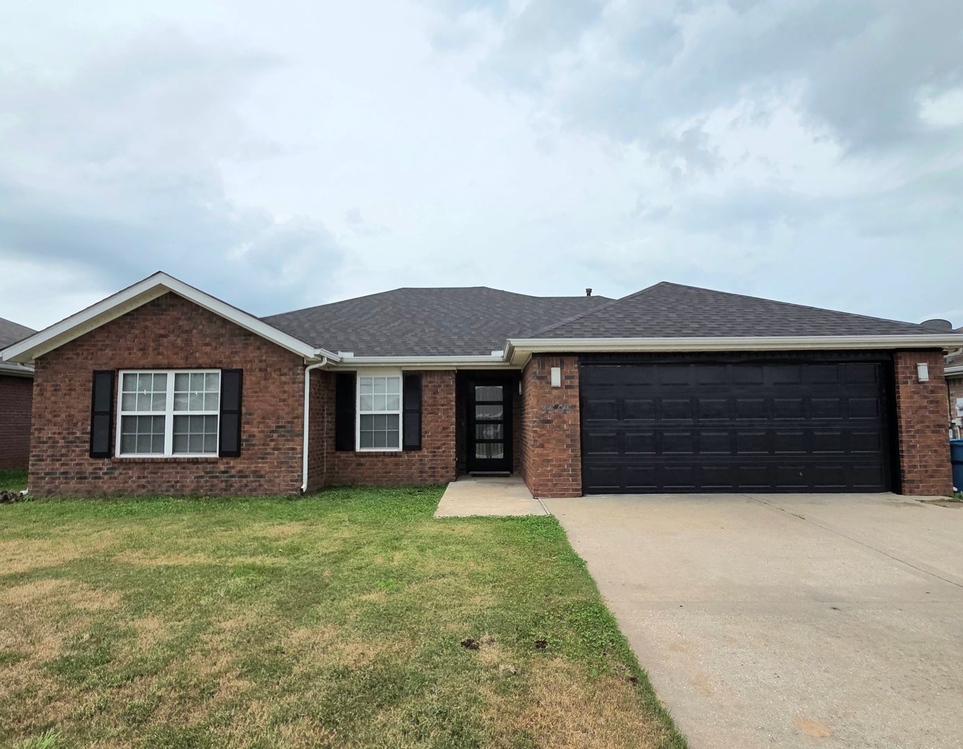 Bentonville House: 3505 SW Carriageway Ave
