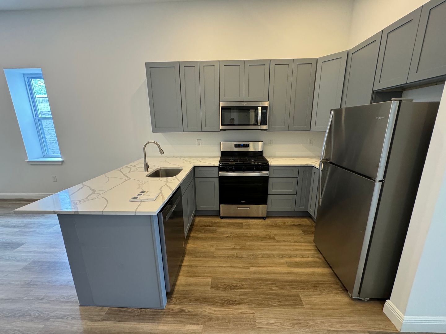 Camden Apartment: 322 Vine Street