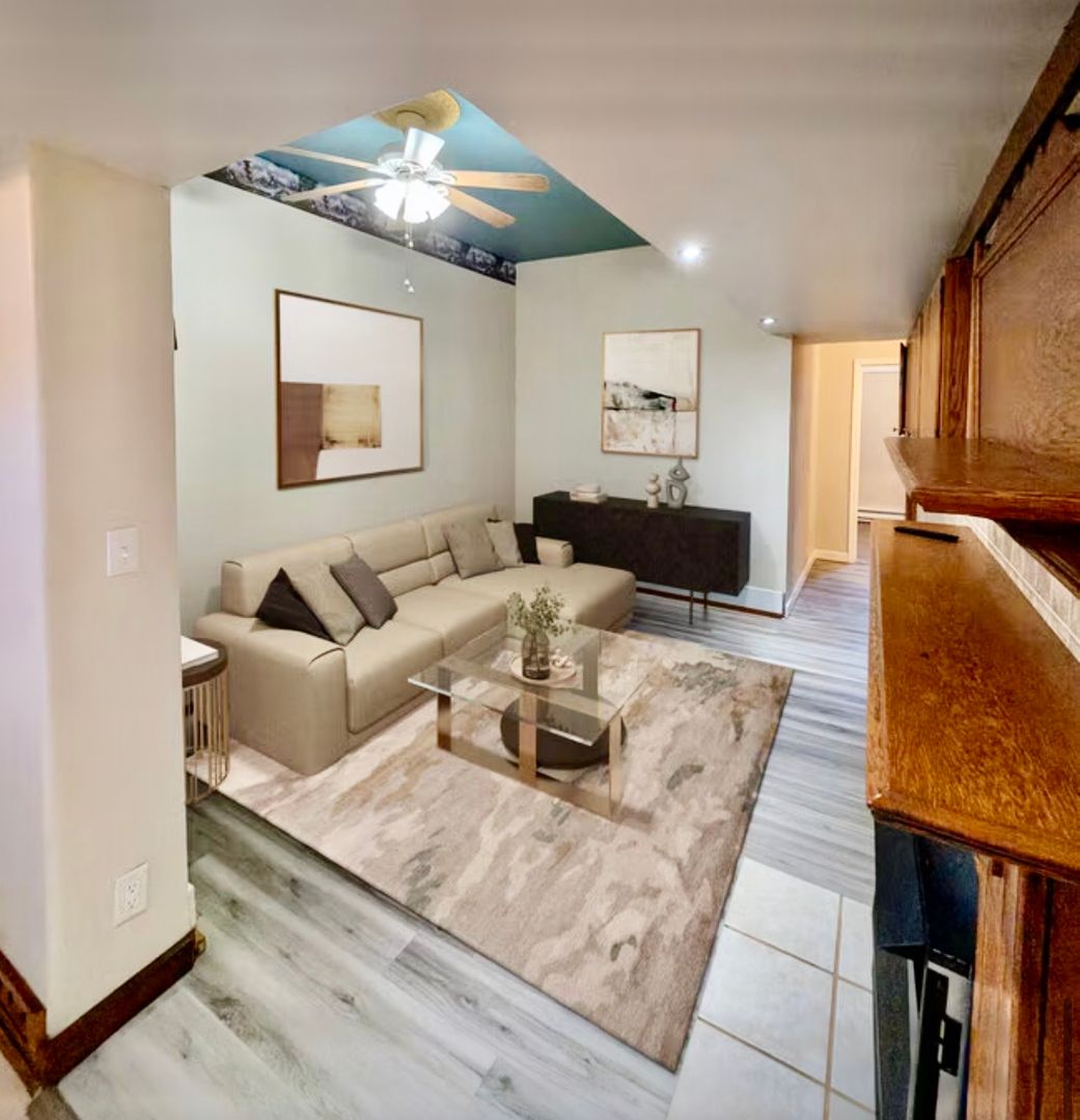 Pittsburgh Apartment: 2422 Main St